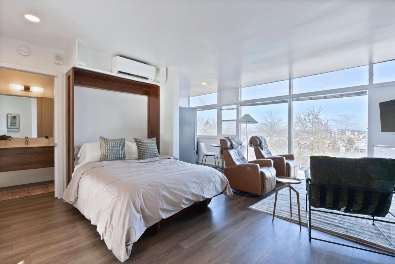 Apartment Iconic Modern W Free Parking Spokane